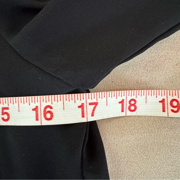 LOFT-PETITES- Black Solid Top, Long Sleeves. Crew Neck.SZ XSP. Button Cl… - Picture 5 of 8